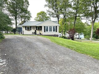 Photo of 5 Oakwood Rd. Rutland, MA 01543