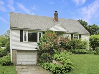 Photo of 8 Van Ness Ave Shrewsbury, MA 01545
