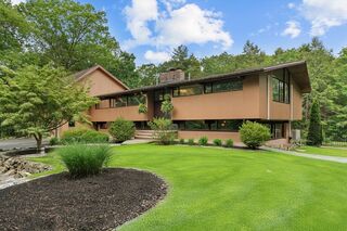Photo of 4 Moonpenny Drive Boxford, MA 01921
