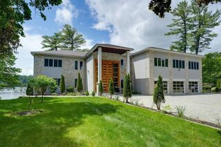 Photo of 290 Massapoag Rd Tyngsborough, MA 01879