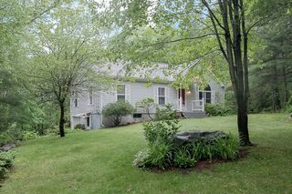 Photo of 17 Bridge Street Auburn, MA 01501