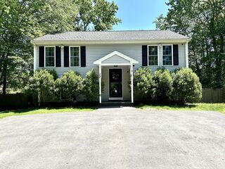 Photo of 17 Island Rd Lakeville, MA 02347