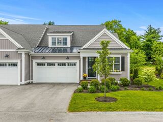 Photo of 34 Hawk Ln Framingham, MA 01701