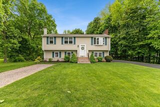 Photo of 267 Pleasant St East Bridgewater, MA 02333
