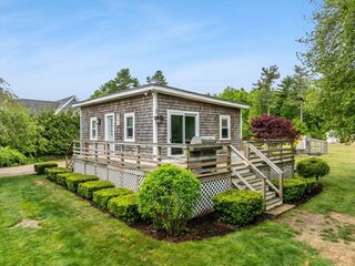Photo of 301 County Rd Marion, MA 02738