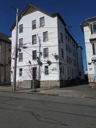 Photo of 239 Sawyer St New Bedford, MA 02746