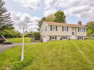 Photo of 264 Dresser Hill Rd Dudley, MA 01571