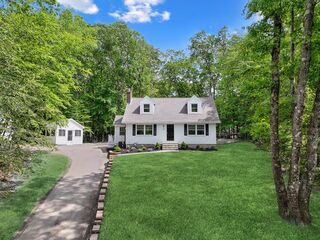 Photo of 37 Hillside Road Boxford, MA 01921