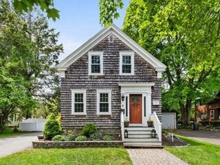Photo of 11 Ash St Danvers, MA 01923