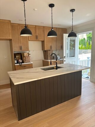 Photo of 9 Swan St Beverly, MA 01915