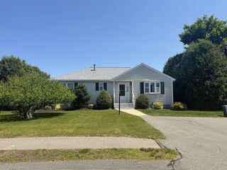 Photo of 182 Crystal Water Dr East Bridgewater, MA 02333