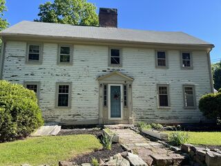 Photo of 35 Woodbury St. South Hamilton, MA 01982