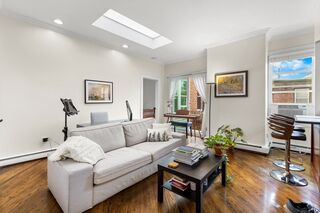 Photo of 390 Riverway Boston - Mission Hill, MA 02115
