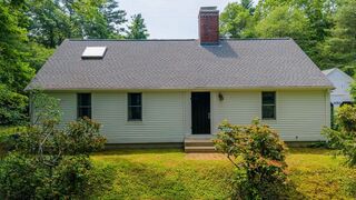 Photo of 86 Plymouth St Carver, MA 02330