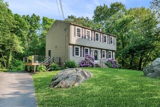 Photo of 14 Wayside Ave Byfield, MA 01922