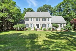 Photo of 134 Lincoln St Norwell, MA 02061