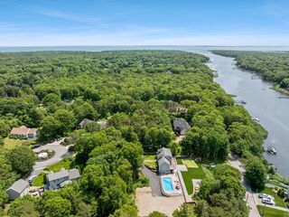 Photo of 35 Rose Meadow Ln Davisville, MA 02536