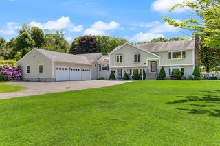 Photo of 241 Red Acre Rd Stow, MA 01775