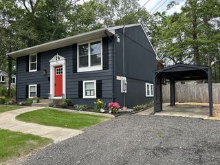 Photo of real estate for sale located at 61 Esta Rd Plymouth, MA 02360