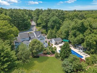 Photo of real estate for sale located at 1 Crooked Bow Path Mattapoisett, MA 02739