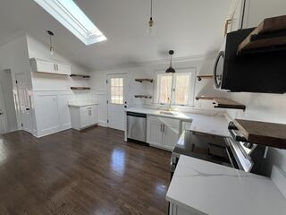 Photo of real estate for sale located at 512 Lincoln St Duxbury, MA 02332