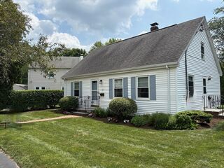 Photo of 33 Meadowbrook Road Chestnut Hill, MA 02467