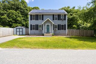 Photo of real estate for sale located at 39 Old Onset Rd Wareham, MA 02558