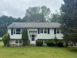 Photo of 587 Bridge St East Bridgewater, MA 02333