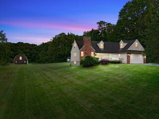 Photo of 154 Aldrich St Uxbridge, MA 01569