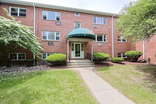 Photo of 79 Walnut St Newtonville, MA 02460