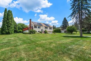 Photo of 51 Dodge Hill Rd Sutton, MA 01590