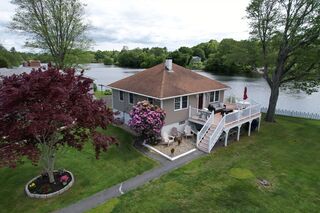 Photo of 72 Lakeview Place Taunton, MA 02780