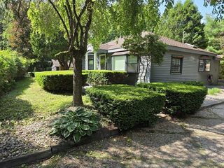 Photo of 31-33 Mathews Dr Wayland, MA 01778