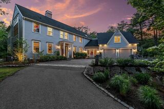 Photo of 1 Crooked Ln Manchester, MA 01944