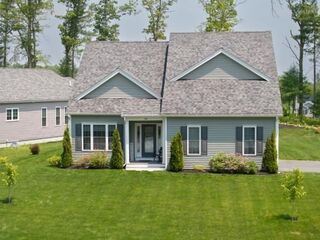 Photo of 194 Crownshield Ave Uxbridge, MA 01569