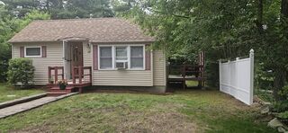 Photo of 15 Violet St Lakeville, MA 02347