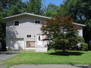Photo of 14 Richardson Rd Hudson, MA 01749
