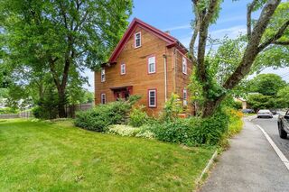 Photo of 36 Summer St Ipswich, MA 01938