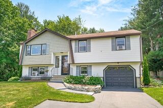 Photo of 60 Oxford Rd Dracut, MA 01826