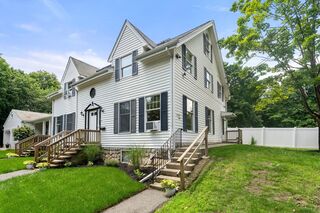 Photo of 11-R Lynn St Woburn, MA 01801