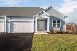 Photo of 33 Crestwood Circle Northbridge, MA 01588