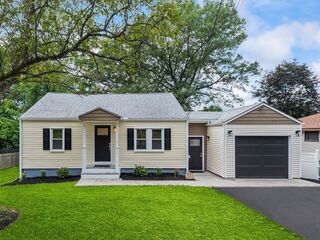 Photo of 77 Holden St Shrewsbury, MA 01545