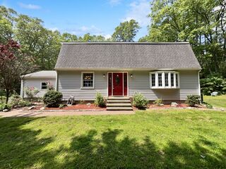Photo of 2 Roe Ln Millbury, MA 01527
