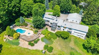 Photo of 32 Everett St Sherborn, MA 01770
