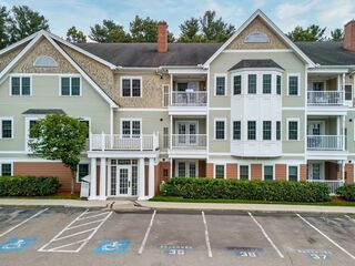 Photo of 180 Chickering Rd North Andover, MA 01845