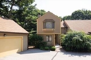 Photo of 38 Bentwood Dr Sturbridge, MA 01566