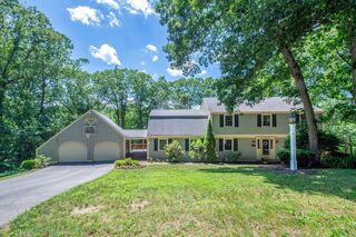 Photo of 76 Parsonage Ln Topsfield, MA 01983
