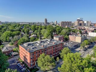 Photo of 1064 Beacon St Brookline, MA 02446