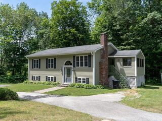 Photo of real estate for sale located at 300 Henshaw St Leicester, MA 01524