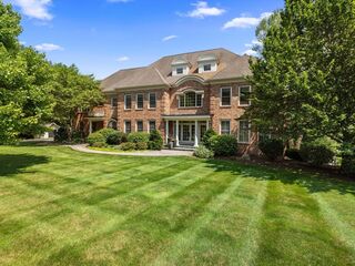 Photo of real estate for sale located at 17 Olde Hickory Path Westborough, MA 01581